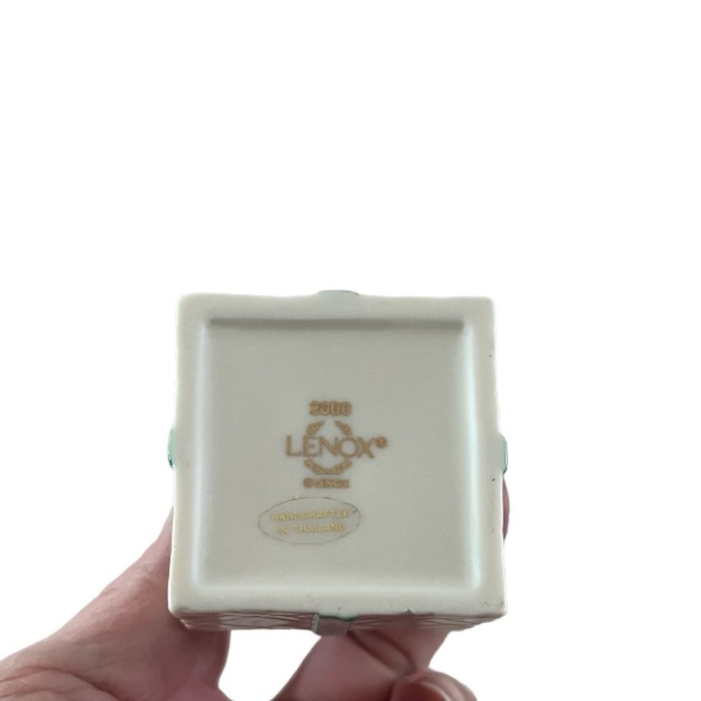 Lenox Commemorative Year 2000 Ornament - Gift Stack - Picture 6 of 6